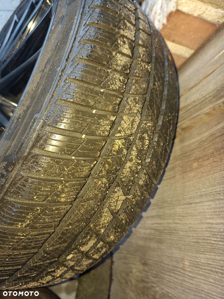 Koła Felgi Toyota Yaris GR 18 Cali 8j ET 45 Opony 24r - 2