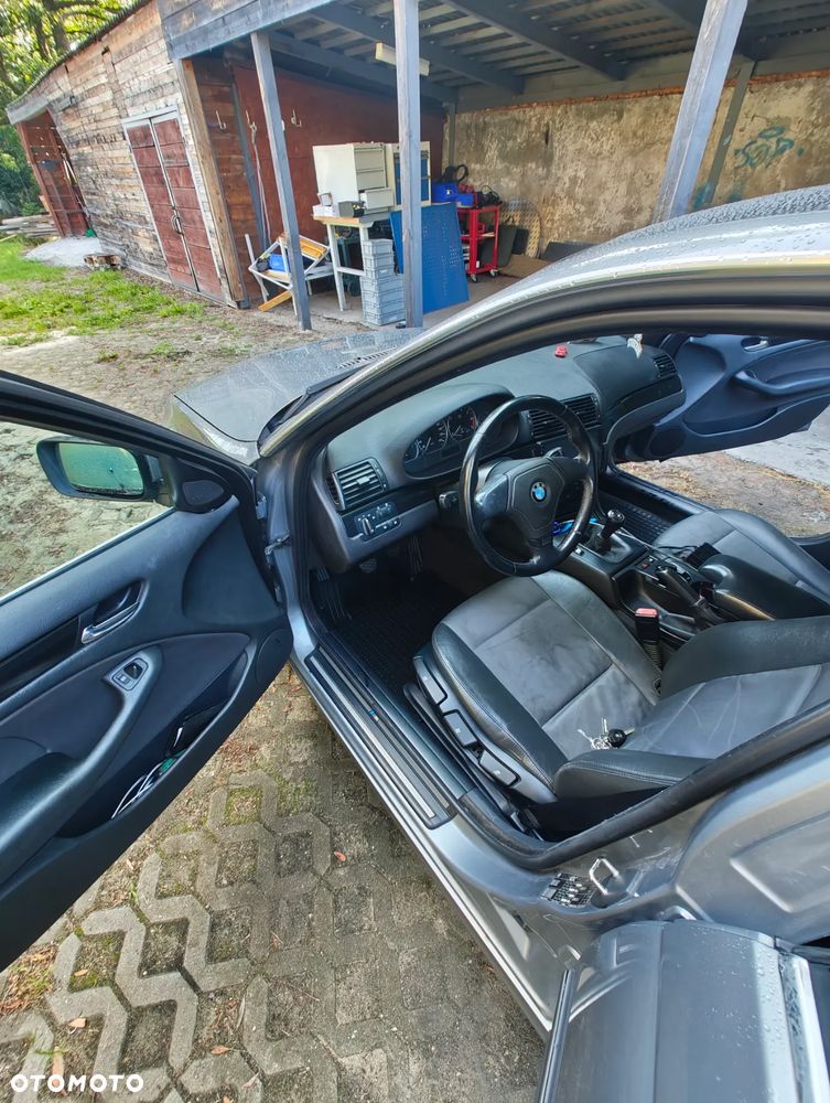 BMW Seria 3 320i - 11