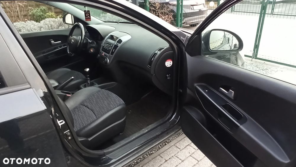 Kia Ceed - 18