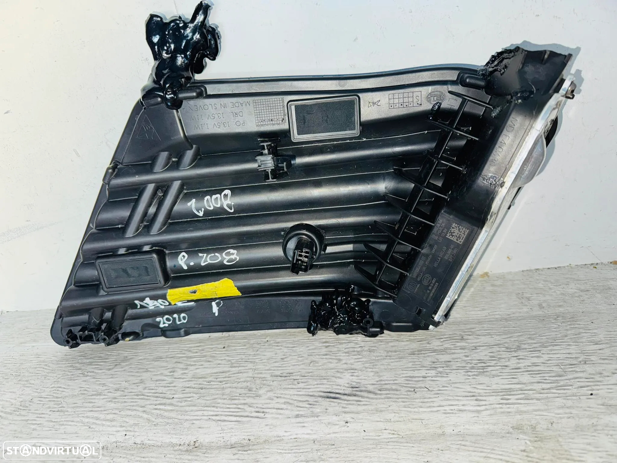 Farol Diurno Peugeot 208 / Peugeot 2008 - 2023 / 2025 - 4