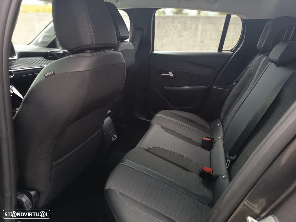 Peugeot 208 1.2 Hybrid Allure e-DCS6 - 12