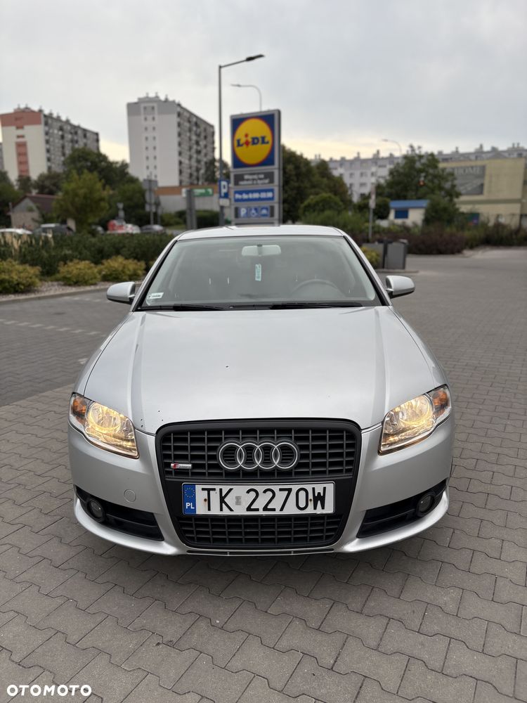 Audi A4 Limousine - 22