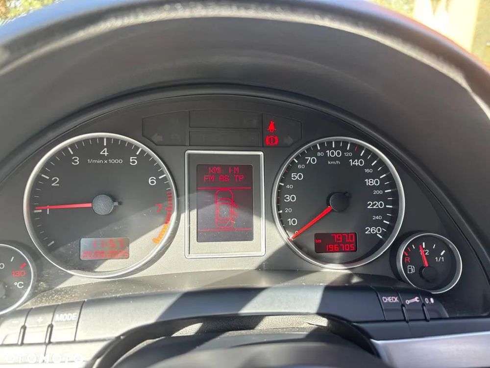 Audi A4 - 8
