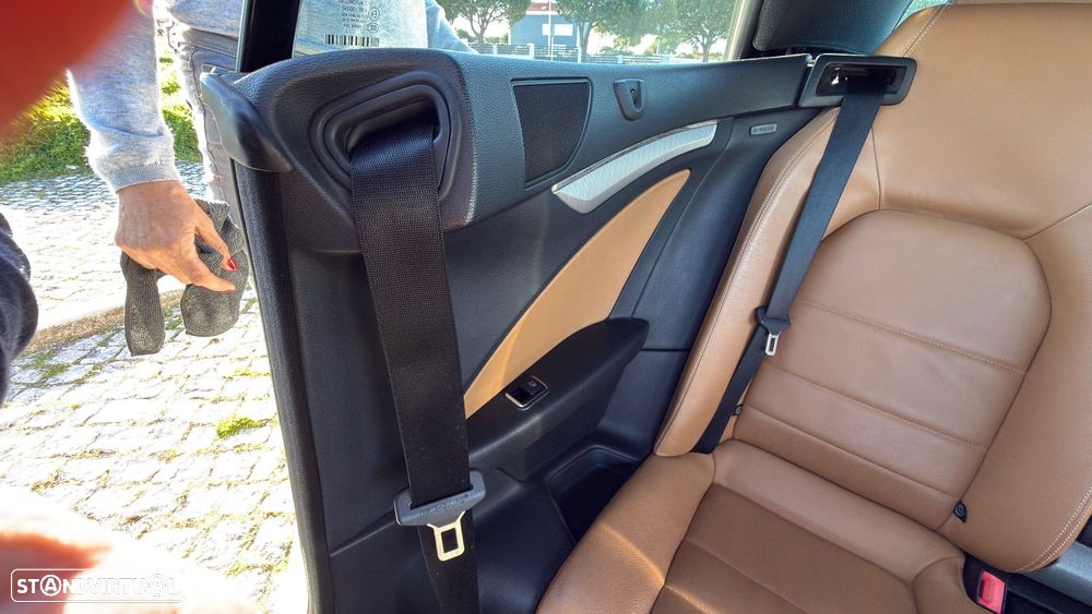 Mercedes-Benz E 350 BlueEFFICIENCY 7G-TRONIC Elegance - 11