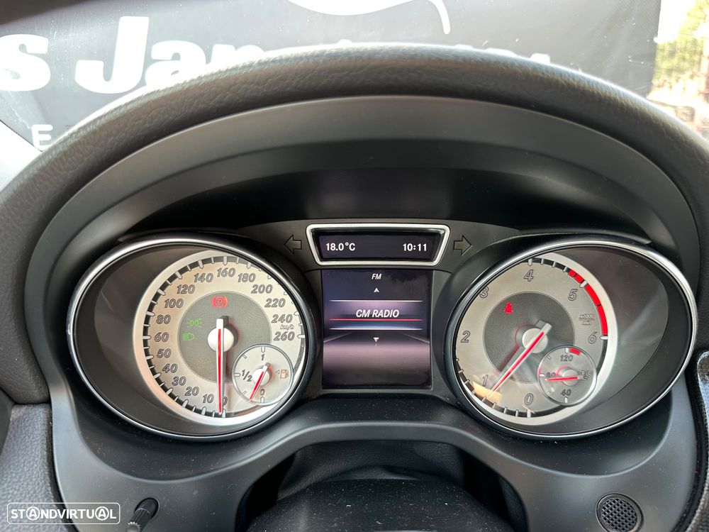 Mercedes-Benz CLA 180 d Shooting Brake - 17