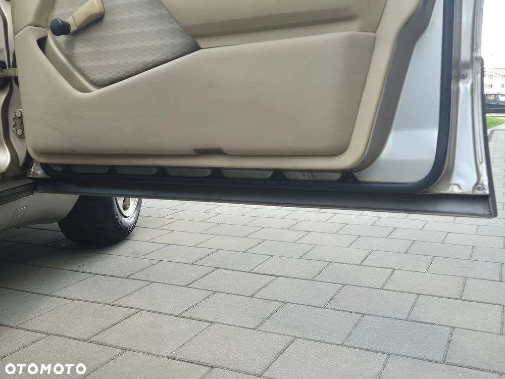 Mercedes-Benz W124 (1984-1993) - 36