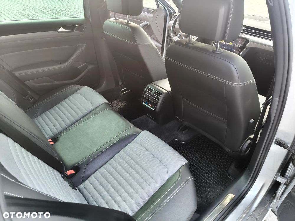 Volkswagen Passat - 29