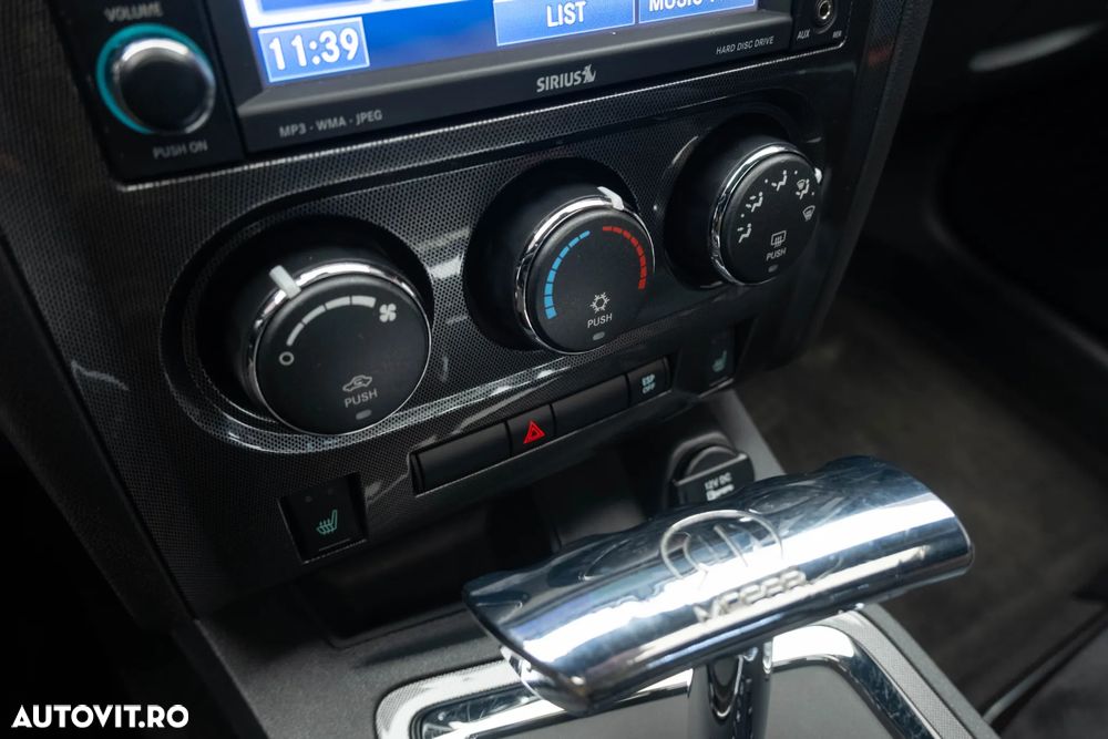 Dodge Challenger - 22