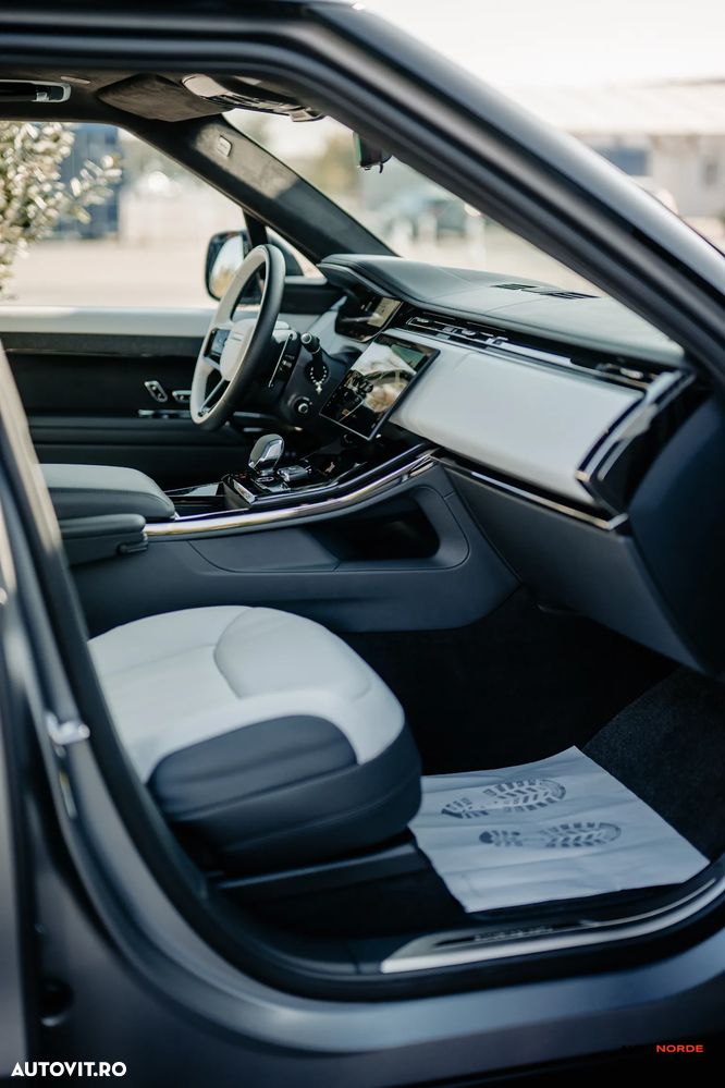 Land Rover Range Rover Sport - 37