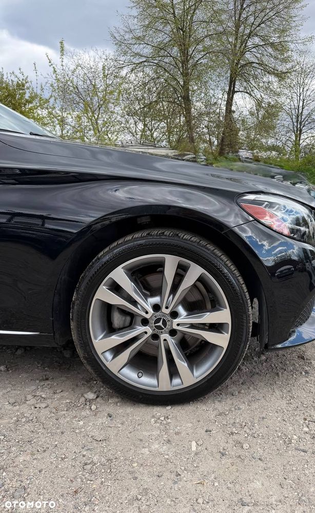 Mercedes-Benz Klasa C 300 4Matic 9G-TRONIC AMG Line - 21