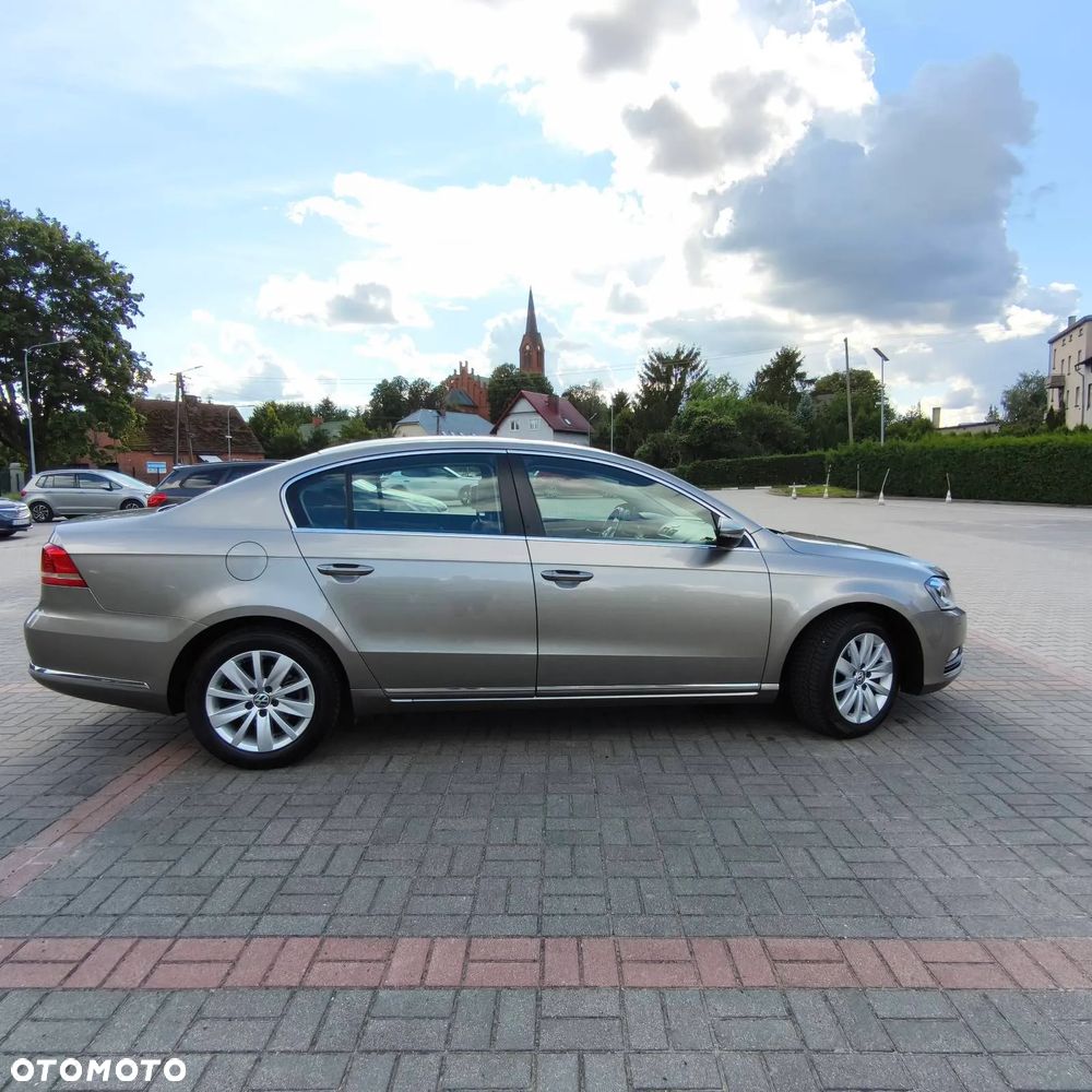 Volkswagen Passat 2.0 TDI Comfortline - 7