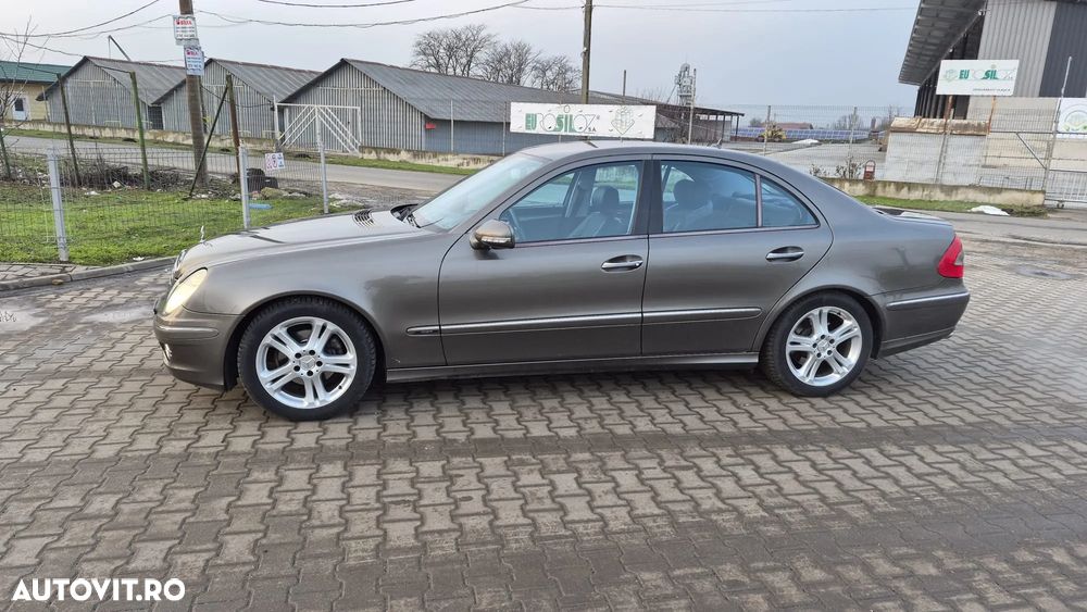 Mercedes-Benz E - 5