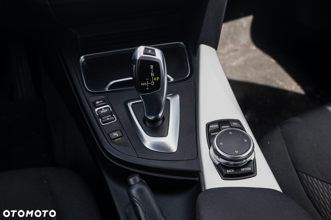 BMW Seria 3 320d Efficient Dynamics - 9
