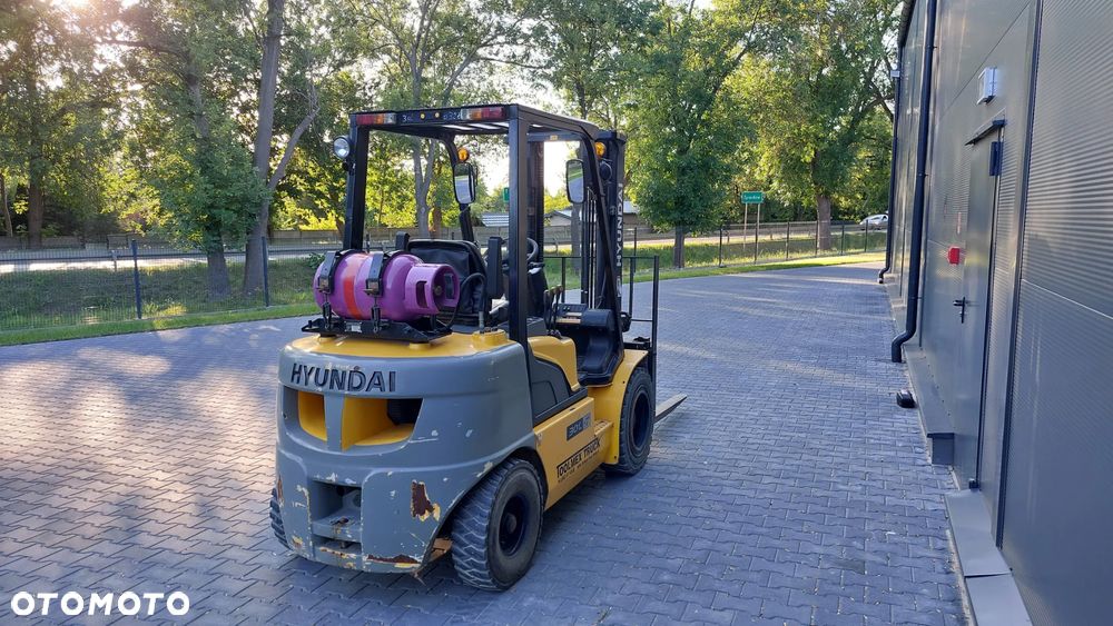 Hyundai 30L-7 - 3
