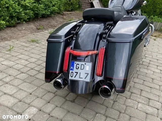 Harley-Davidson CVO Street Glide - 35