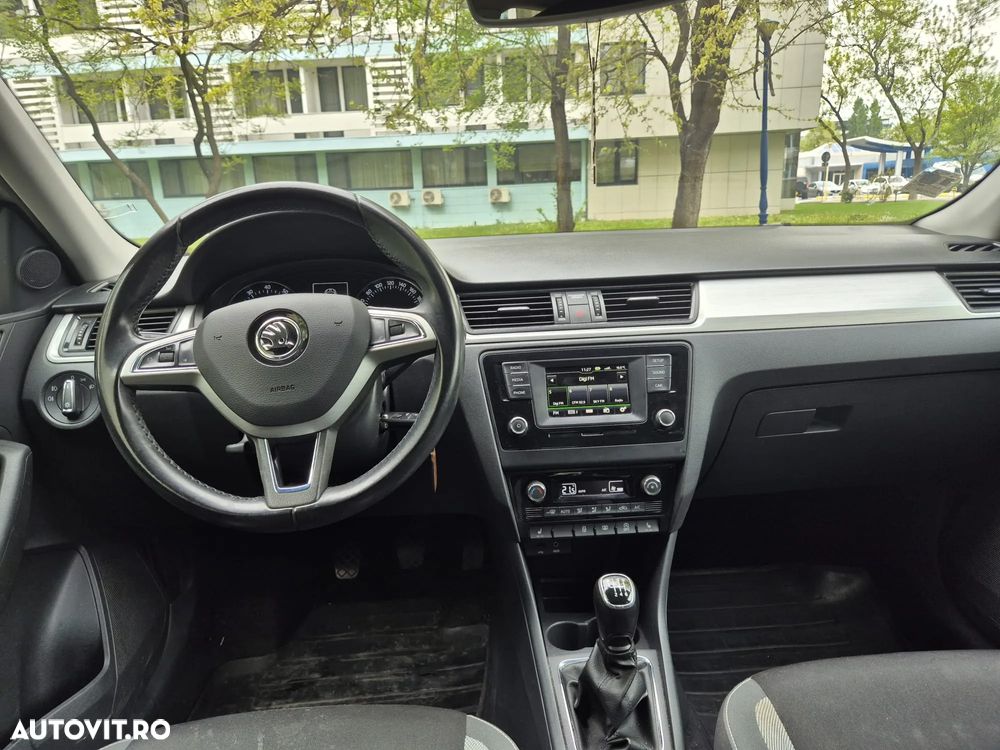 Skoda RAPID 1.2 TSI Active - 5