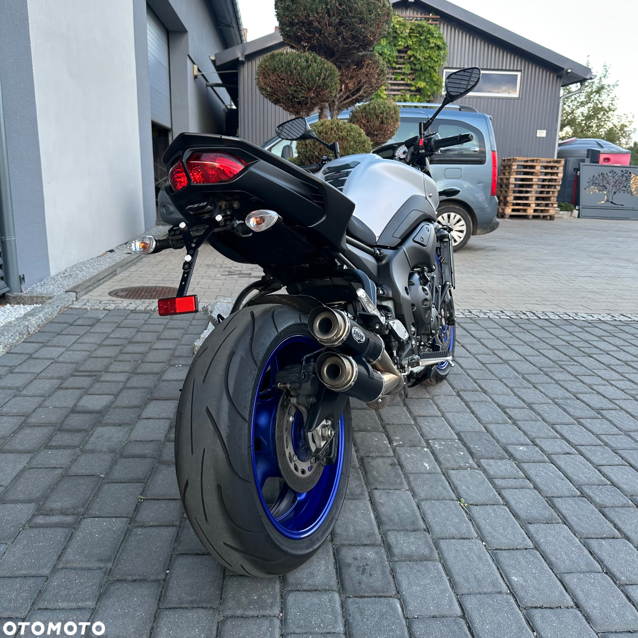 Yamaha FZ8 - 4