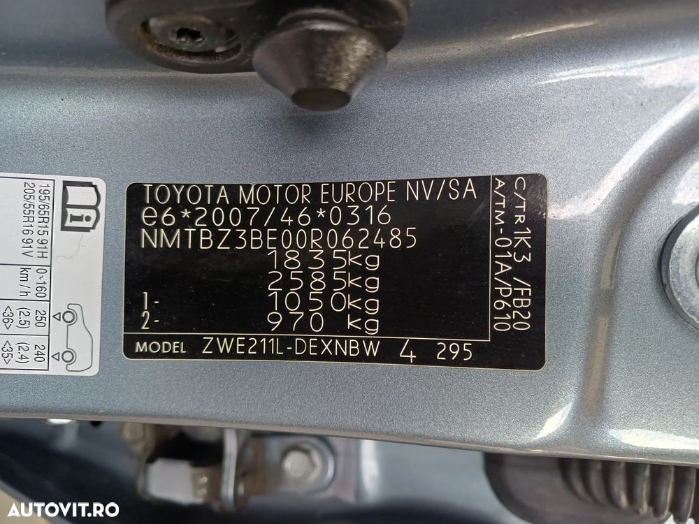 Toyota Corolla Sedan 1.8 HSD Dynamic - 32
