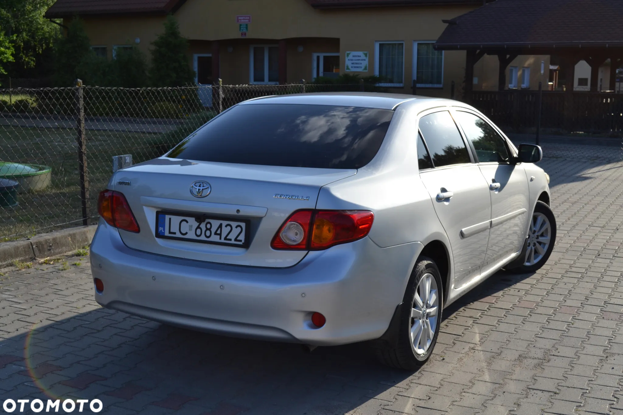 Toyota Corolla 1.6 VVT-i Prestige + NAVI - 4
