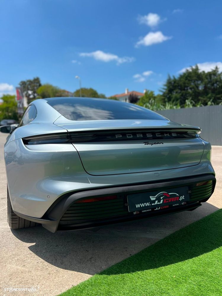 Porsche Taycan 4 — fotografia 9