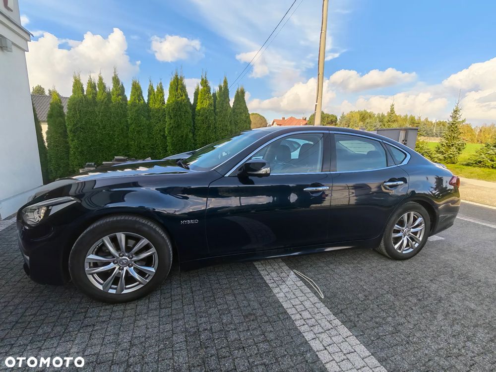 Infiniti Q70 Hybrid Premium Tech EU6 - 17