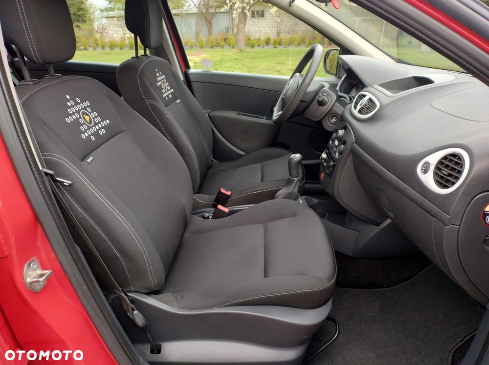 Renault Clio 1.2 16V 75 Dynamique - 23