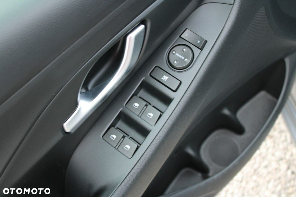 Hyundai i30 - 19