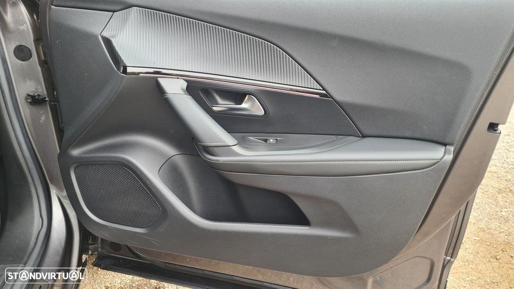 Peugeot 2008 1.5 BlueHDi GT EAT8 - 53