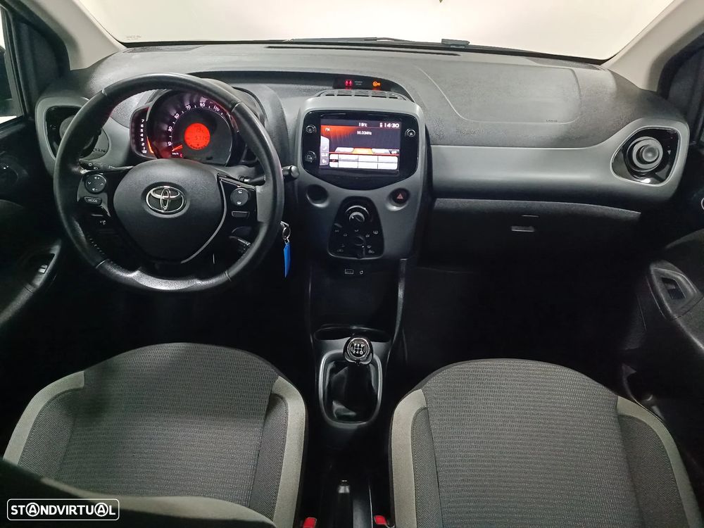 Toyota Aygo X Play - 14