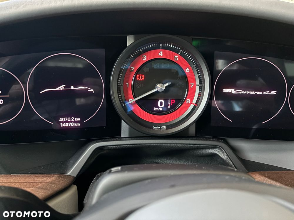 Porsche 911 Carrera 4S Cabrio - 19