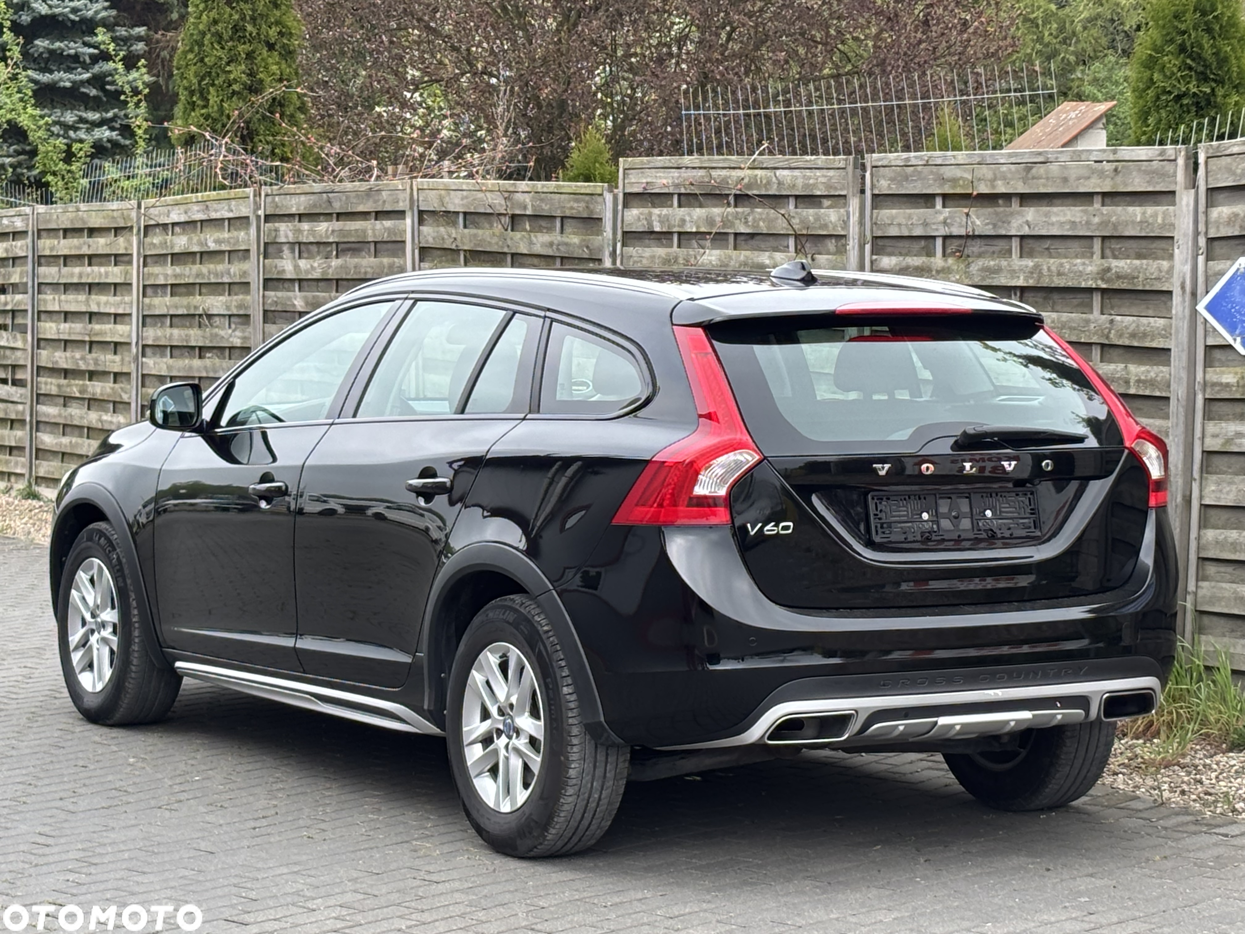 Volvo V60 Cross Country D3 Momentum - 8