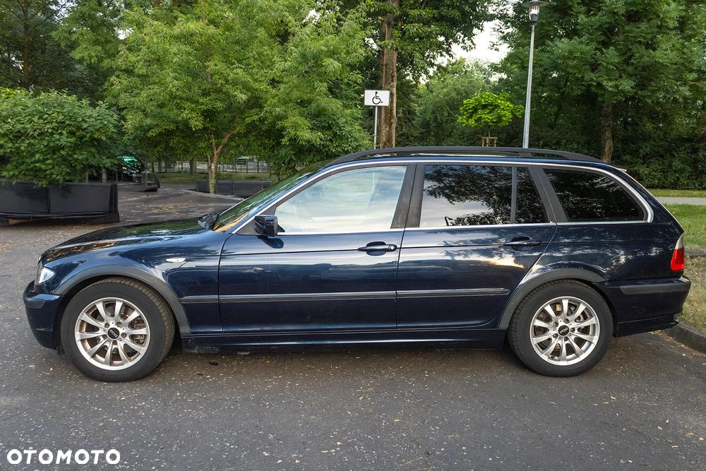 BMW Seria 3 320i - 12