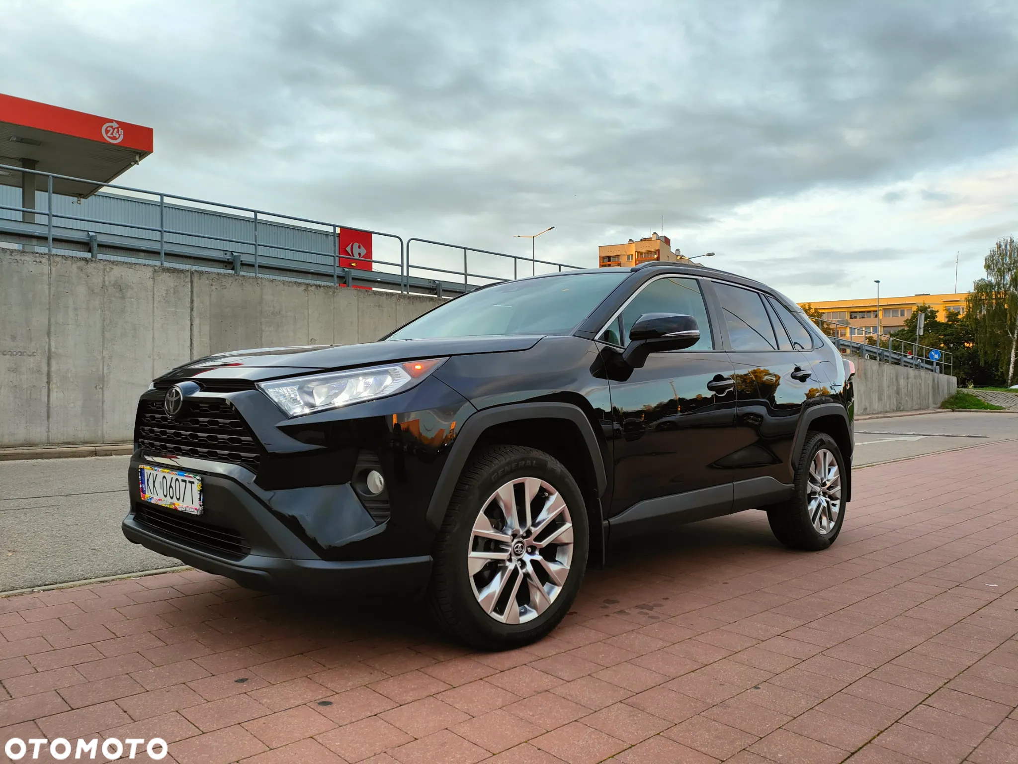 Toyota RAV4 - 14
