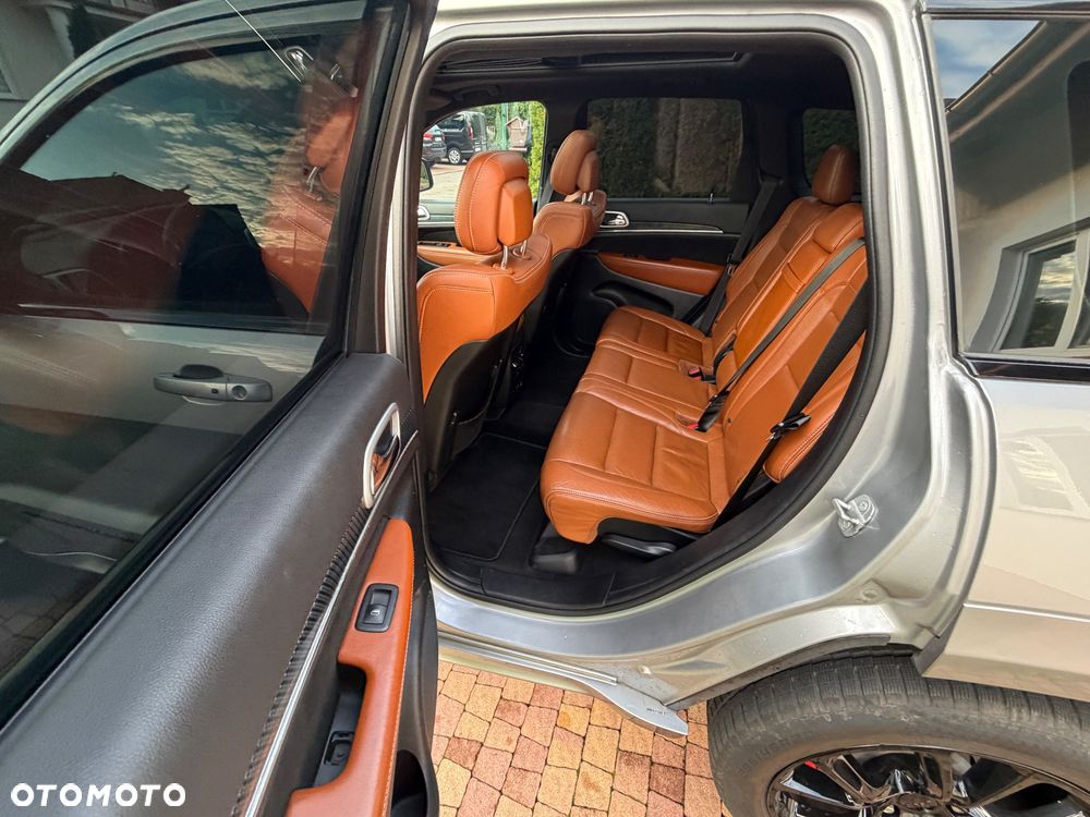 Jeep Grand Cherokee Gr 6.4 V8 SRT8 EU6 - 17