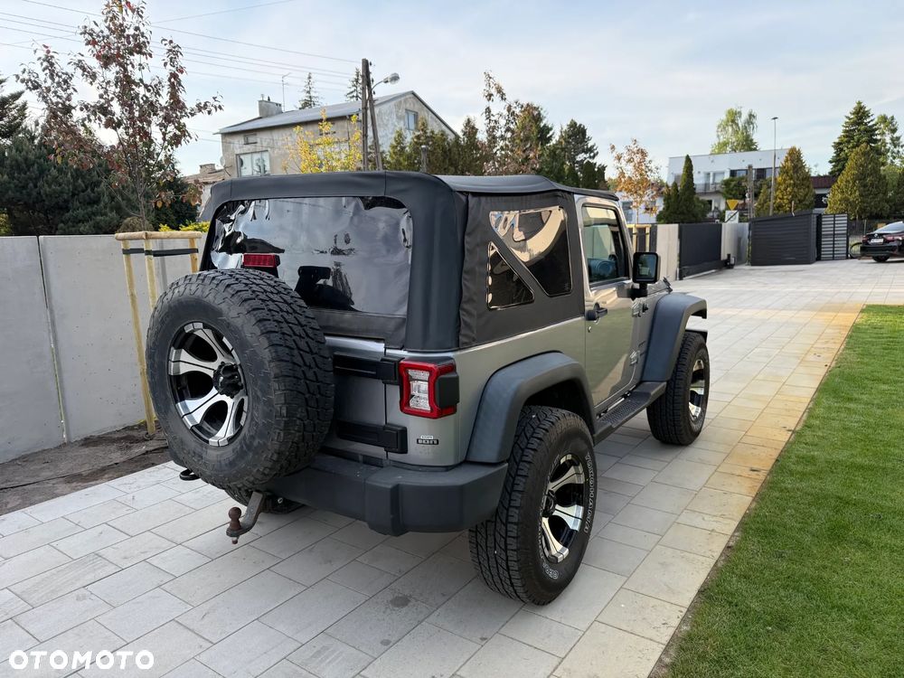 Jeep Wrangler 3.6 Sahara - 32
