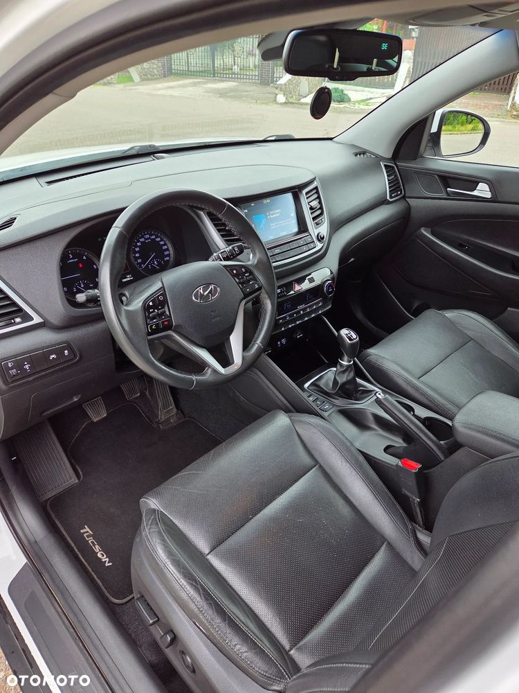 Hyundai Tucson blue 1.7 CRDi 2WD Intro Edition - 10