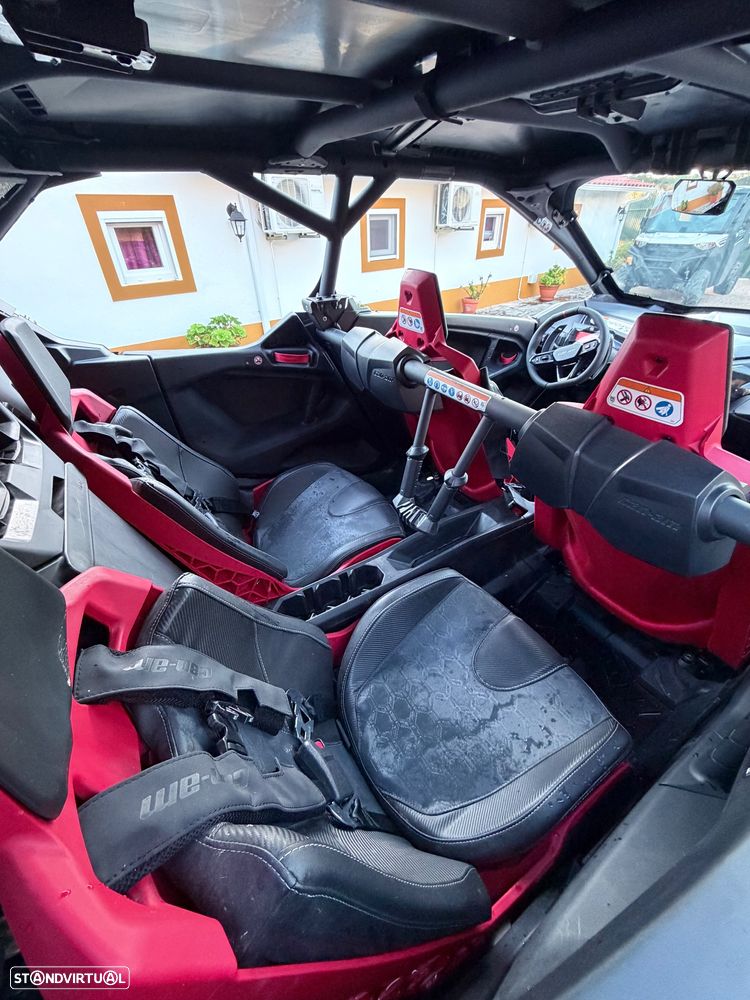 Can-Am Maverick R Max - 10