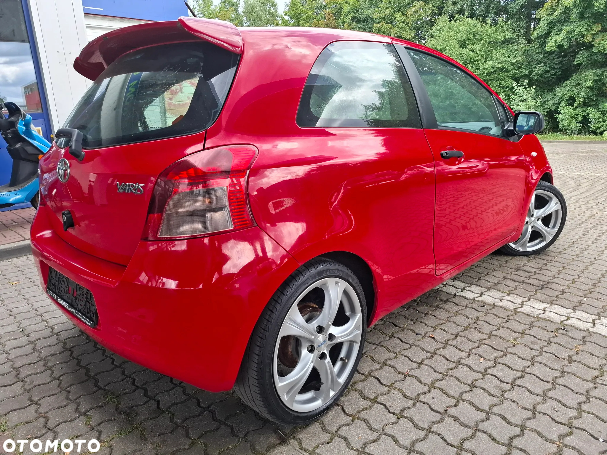 Toyota Yaris 1.3 VVT-i Executive - 4