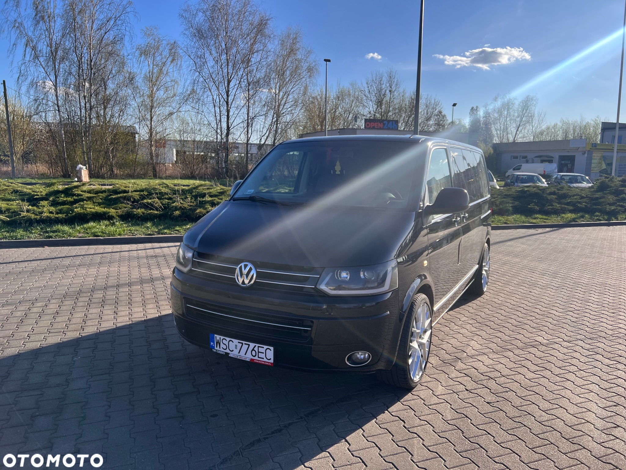 Volkswagen Multivan - 11