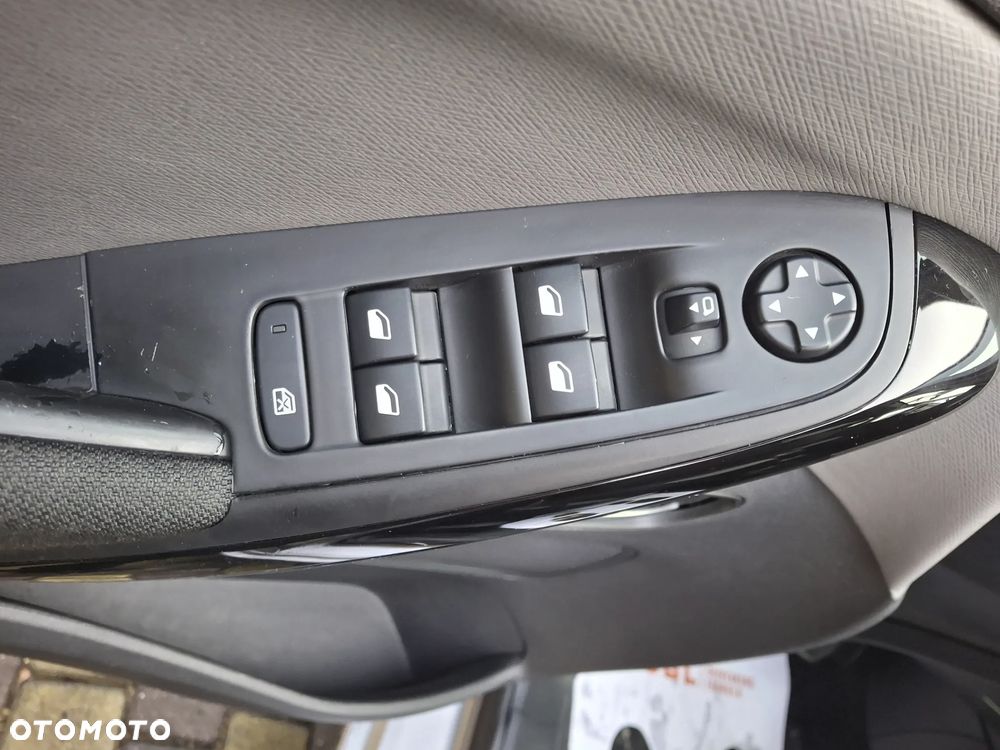 Citroën C4 SpaceTourer - 25