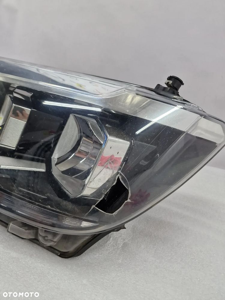 VW CRAFTER II 2 / MAN TGE 16- LEWA ZWYKŁA LAMPA PRZEDNIA PRZÓD , NR 7C1941005 , NR AUKCJI LA155 - 7