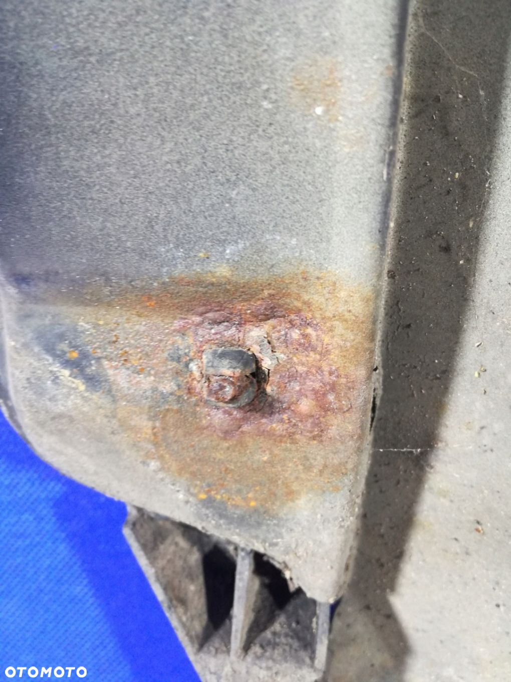 Suzuki Swift III MK6 05/10 błotnik przód przedni prawy ZCE - 10