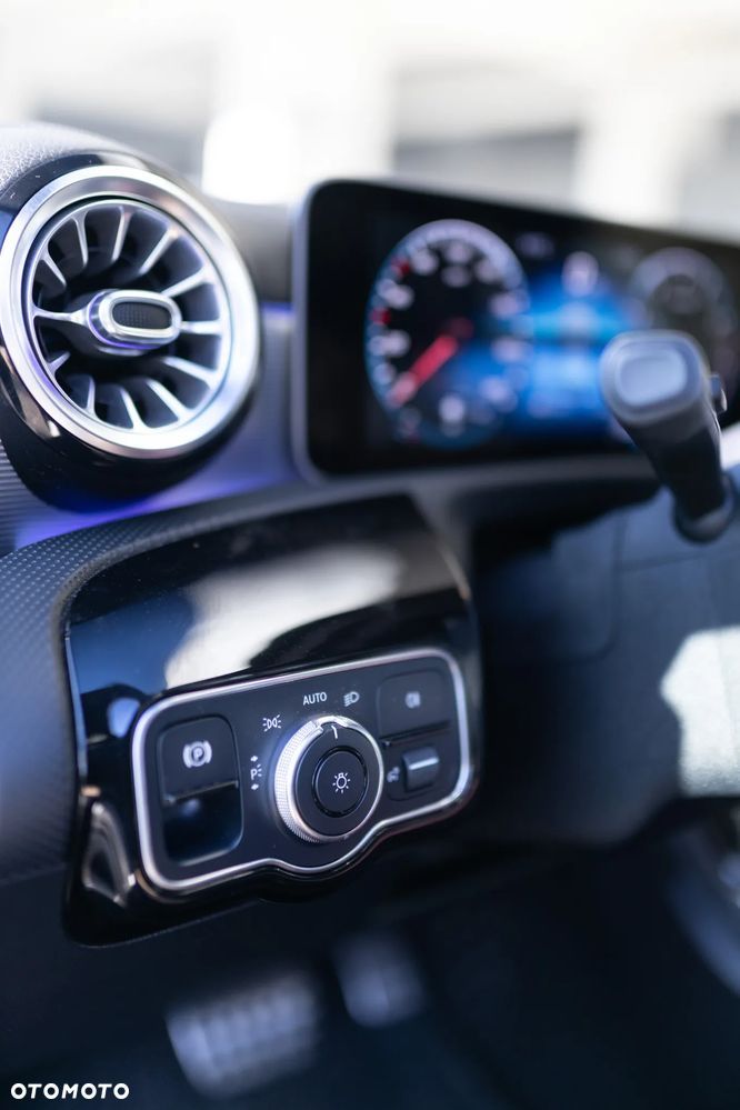 Mercedes-Benz Klasa A 250 4-Matic AMG Line 7G-DCT - 20