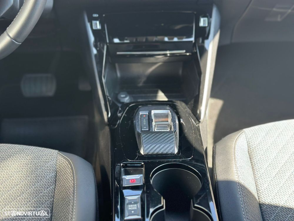 Peugeot 2008 1.2 Hybrid Allure e-DCS6 - 25