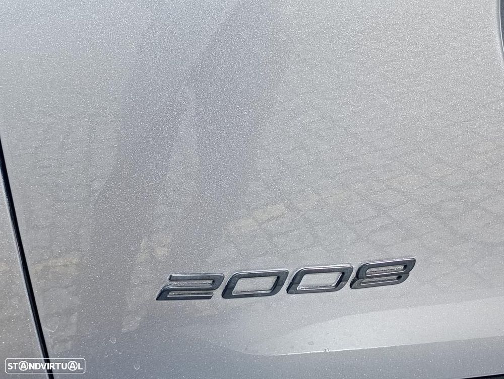 Peugeot 2008 1.2 PureTech Allure - 11