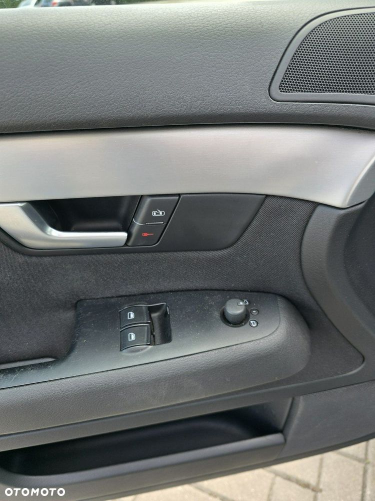 Audi A4 Avant - 16