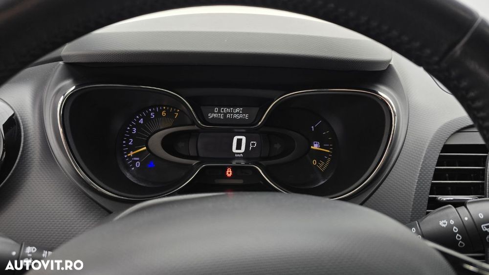 Renault Captur - 16