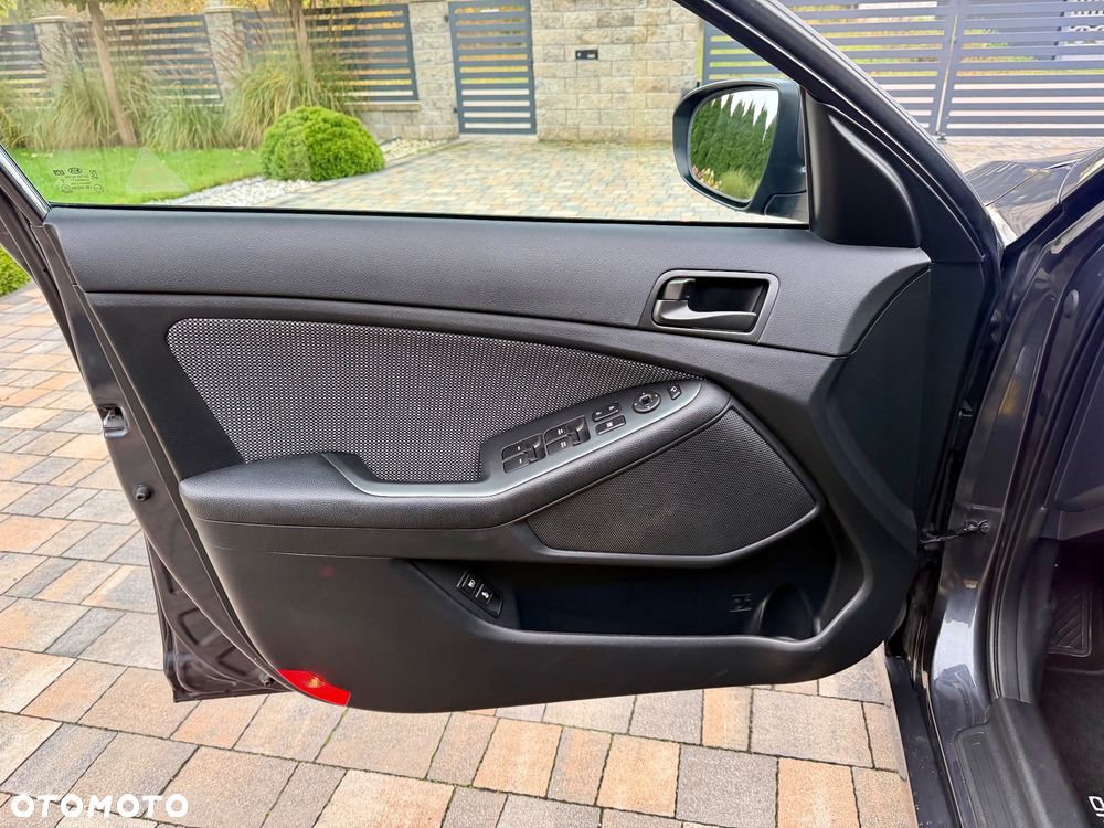 Kia Optima 2.0 CVVL Attract - 13