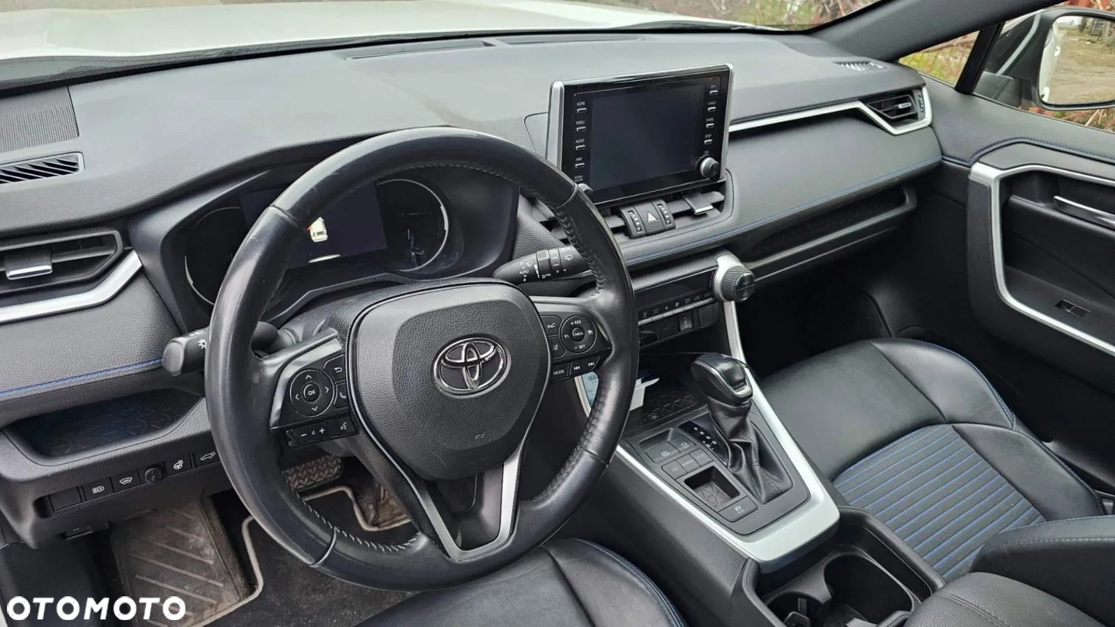 Toyota RAV4 - 4