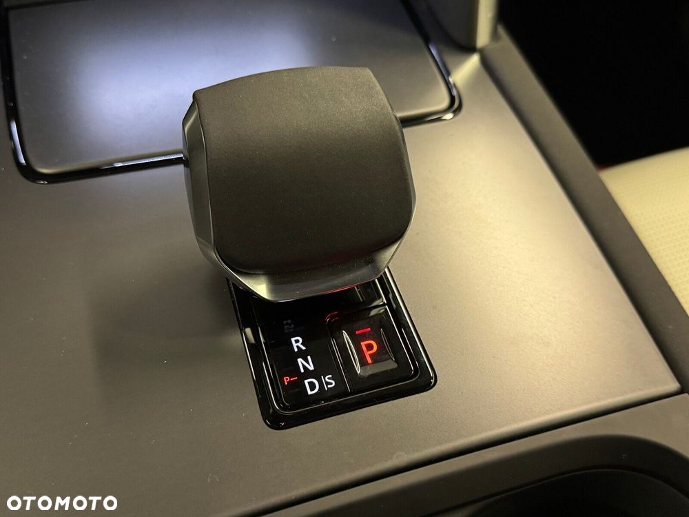 Land Rover Discovery Sport - 22